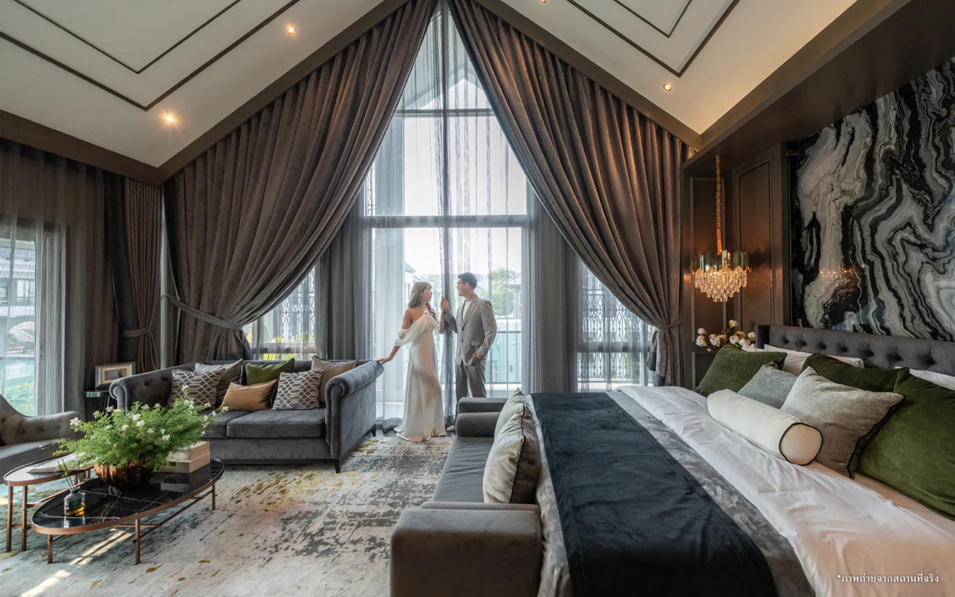 คู่แต่งงานซื้อบ้านสไตล์นอร์ดิกเป็นเรือนหอ