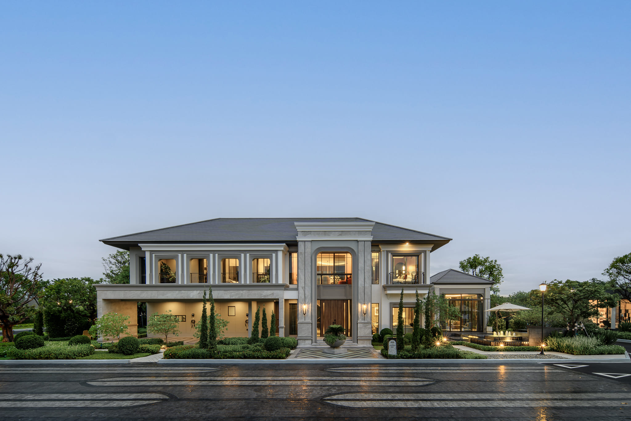 GRAND BANGKOK BOULEVARD เพชรเกษม–กาญจนา