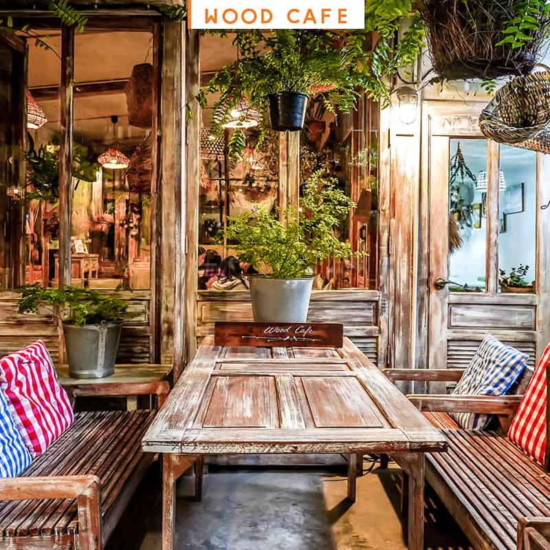 คาเฟ่เสรีไทย