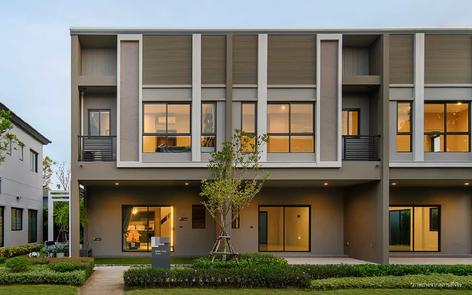 แบบบ้านสองชั้นทันสมัย