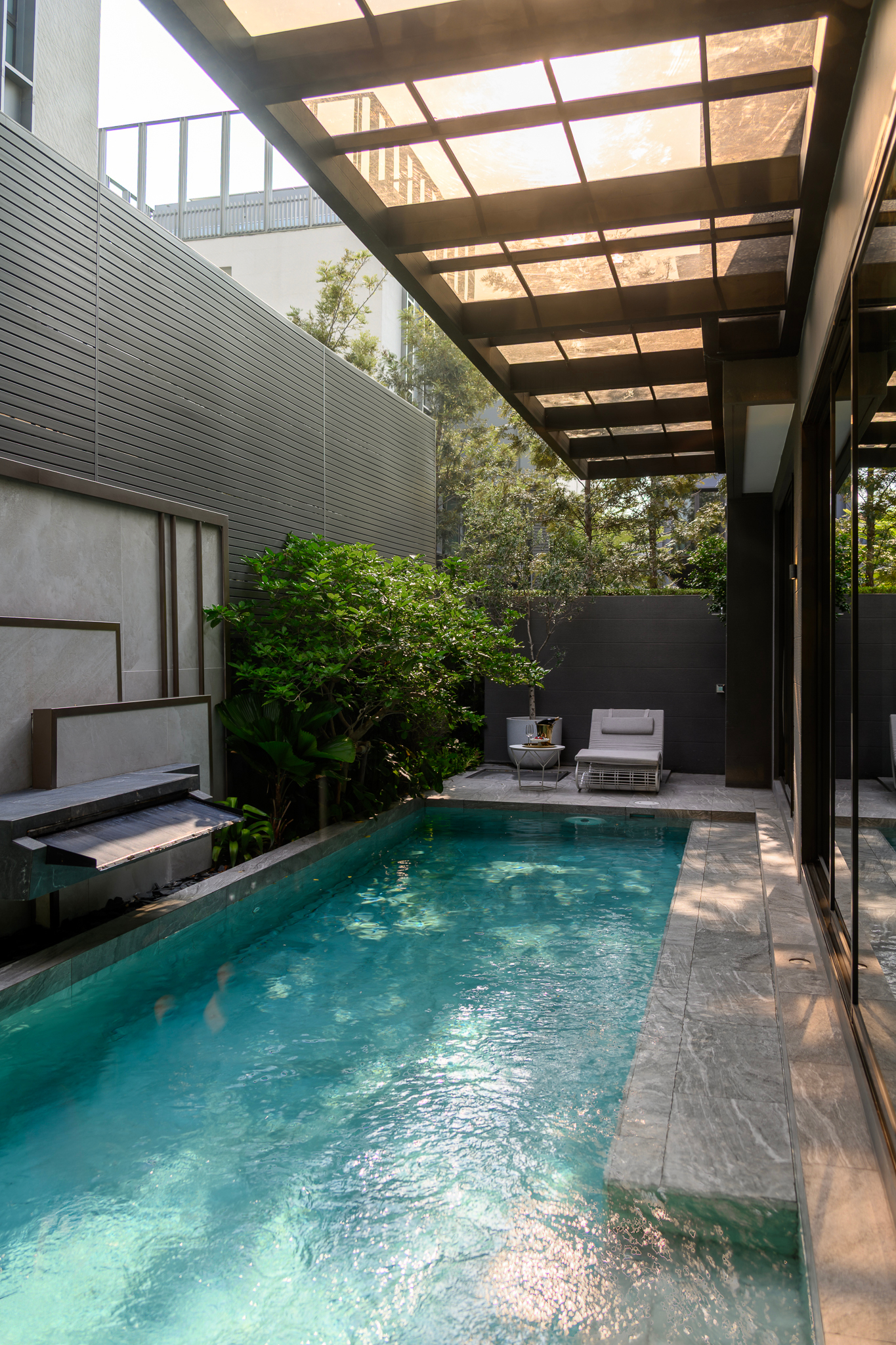 95E1 luxury home at the 100-million level