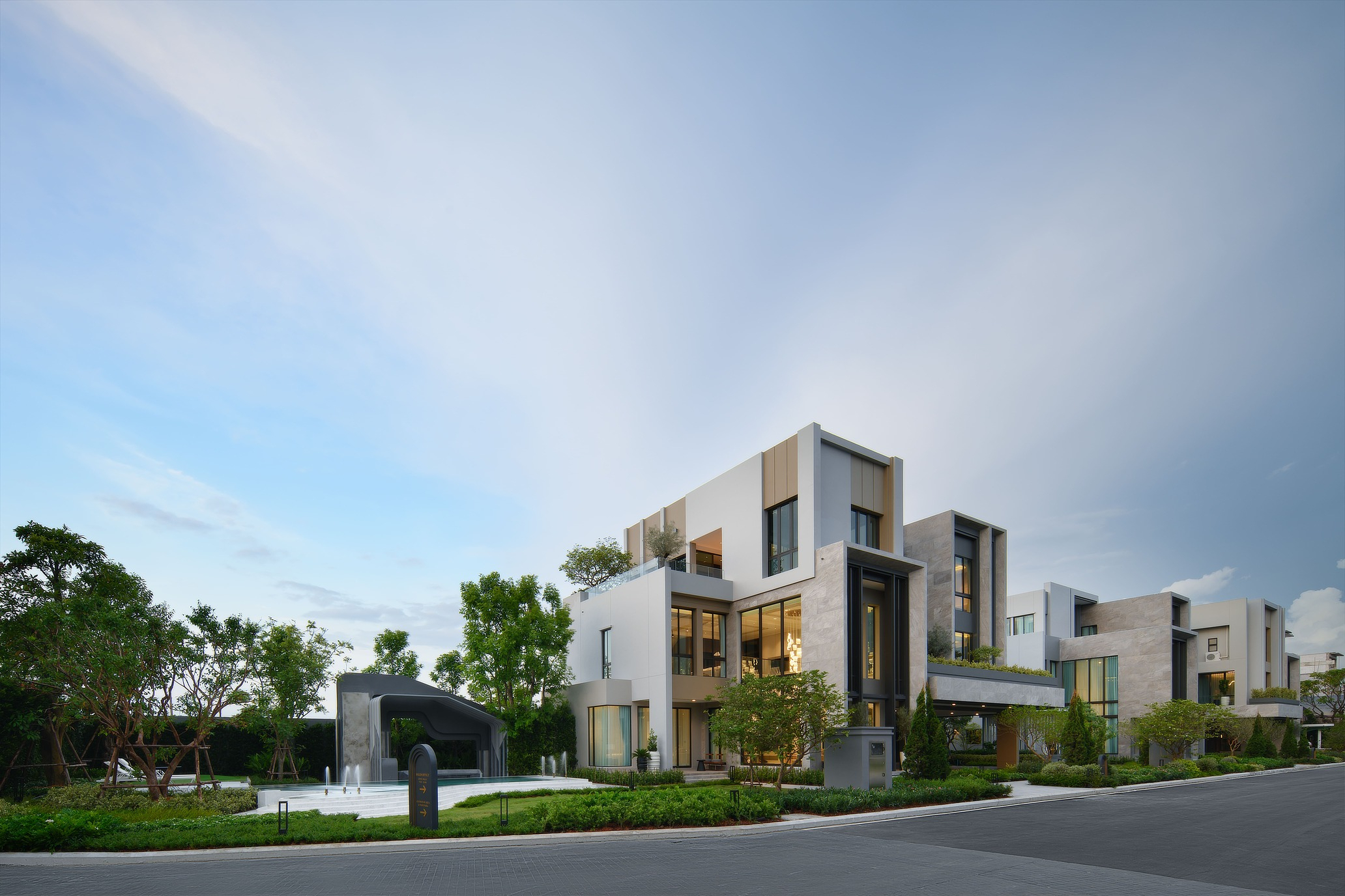 Luxury home project in Krung Thep Kritha