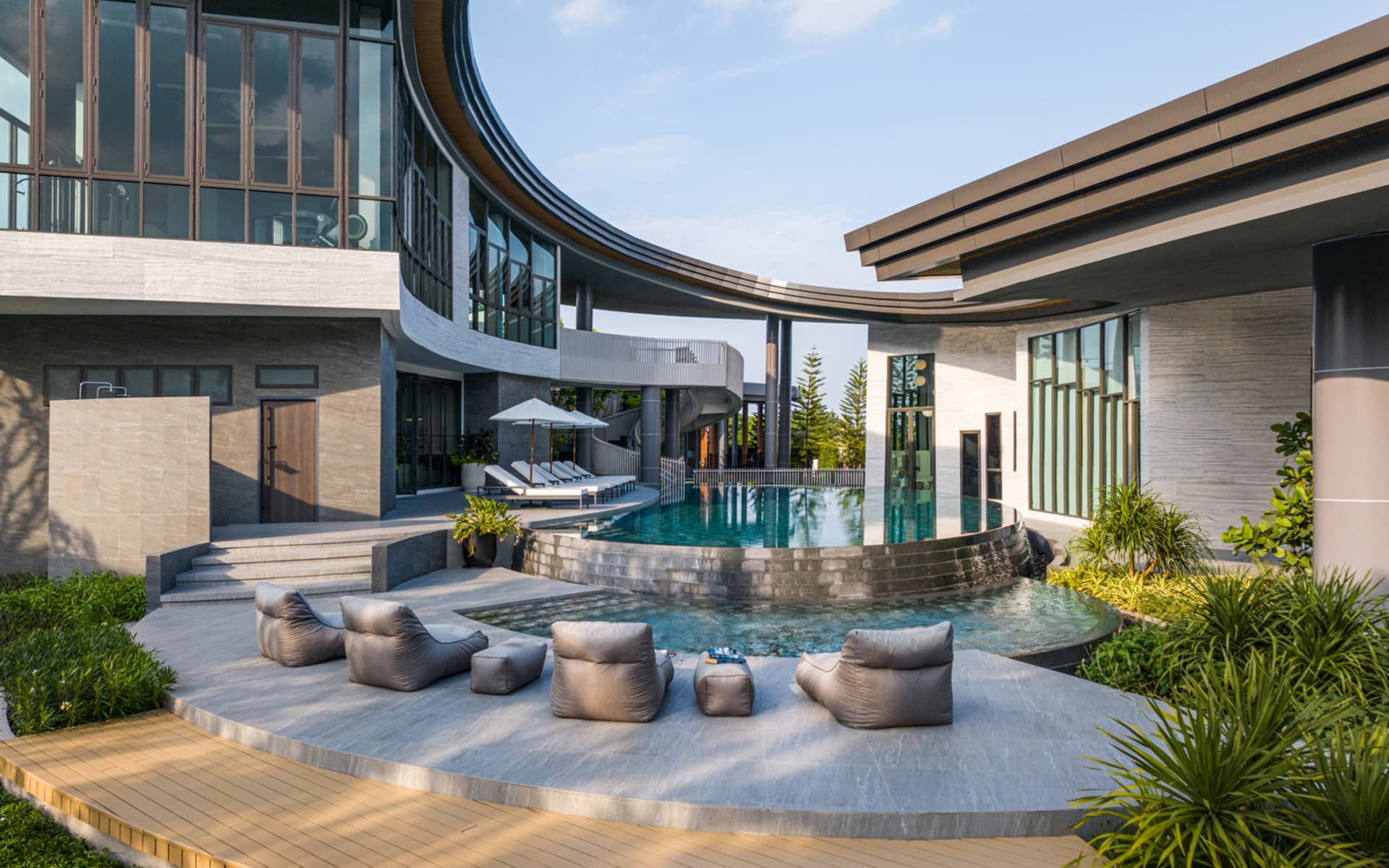 บ้านหลักล้าน