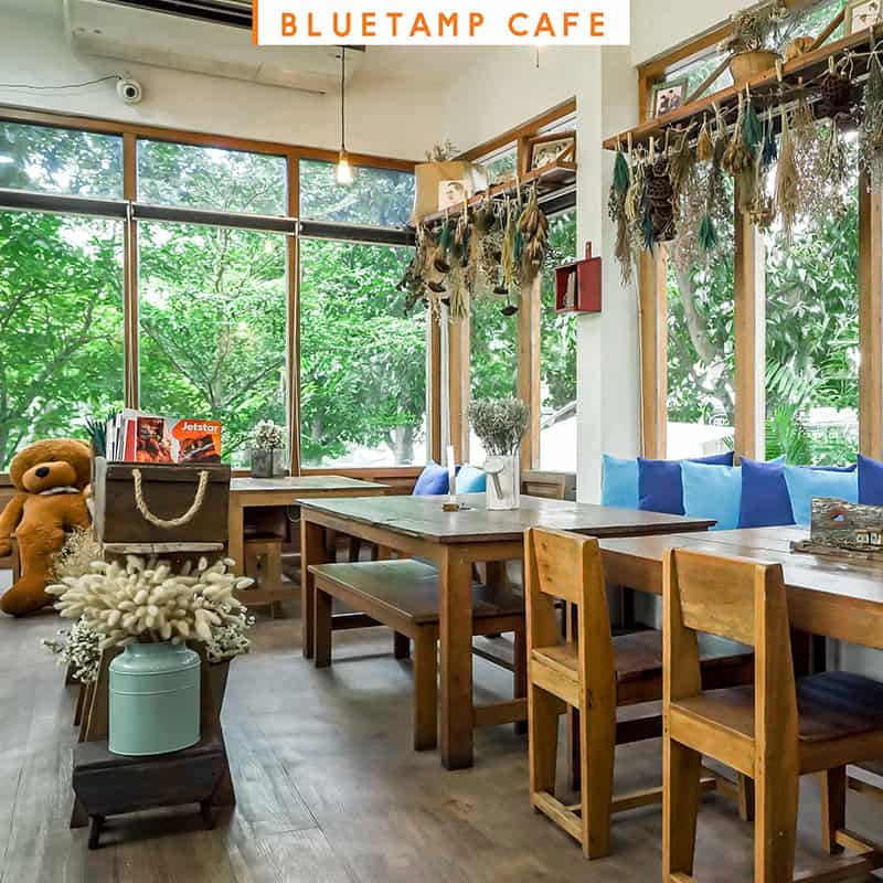 คาเฟ่เสรีไทย