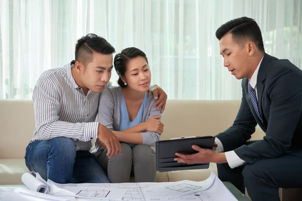 Check real estate agent scam