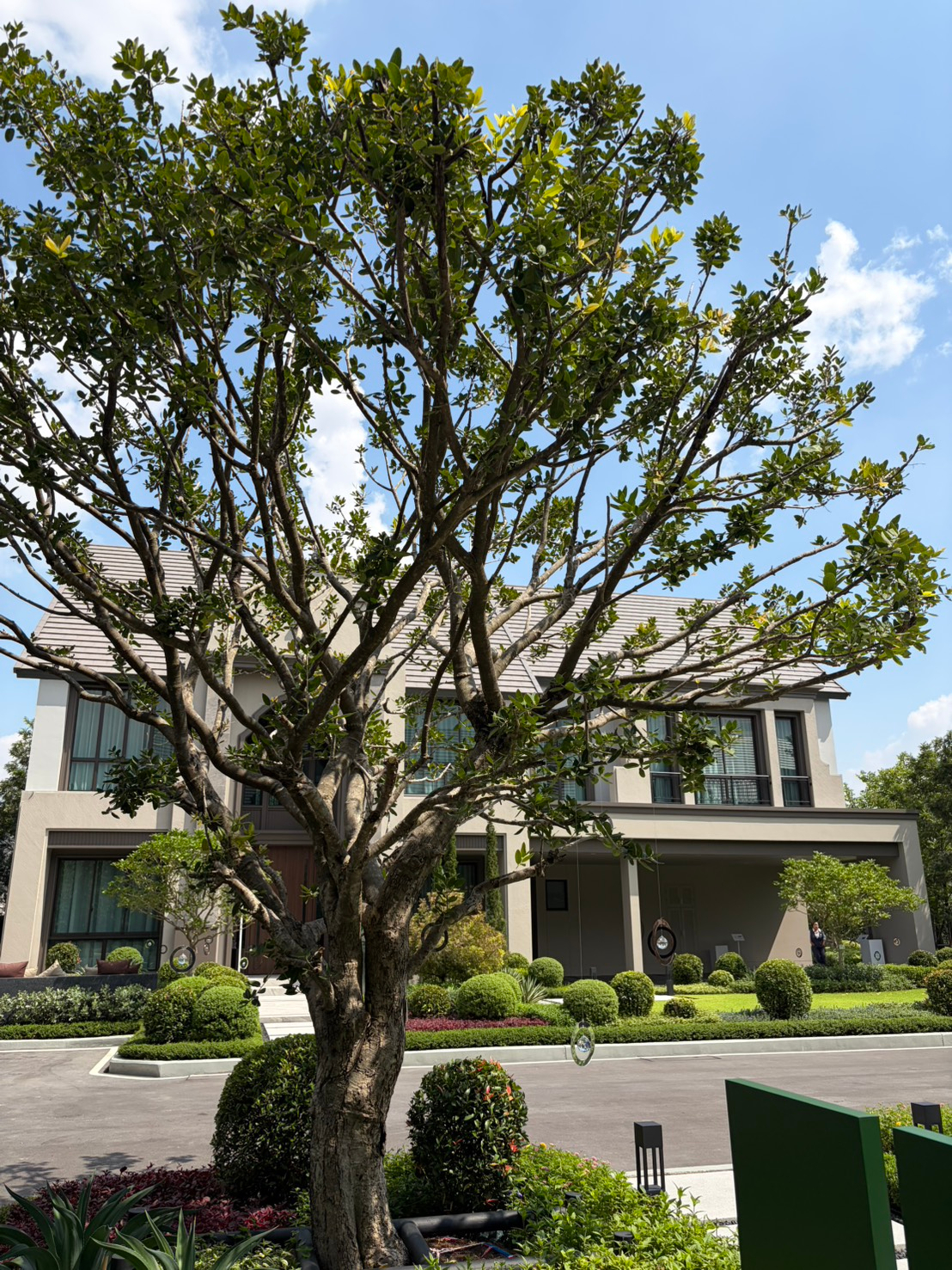 โครงการคฤหาสน์หรู Grand Bangkok Boulevard ราชพฤกษ์พรานนก เป็นโครงการนำร่องที่ผ่านการรับรอง SC Green Mark