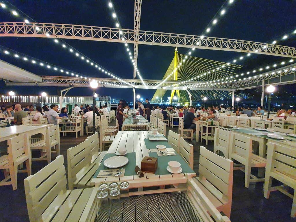 ร้านอาหารปีใหม่