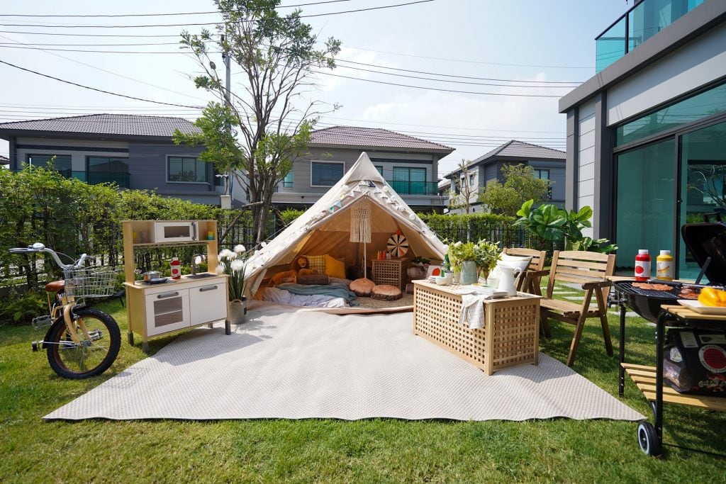 ตั้งแค้มป์ในบ้าน