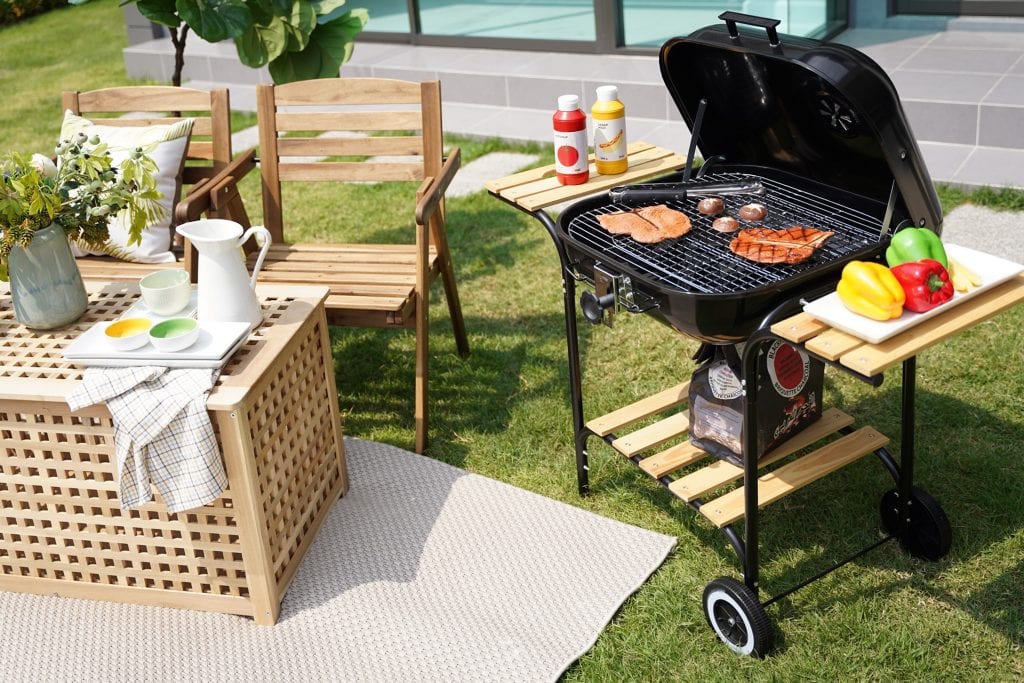 ตั้งแค้มป์ในบ้าน