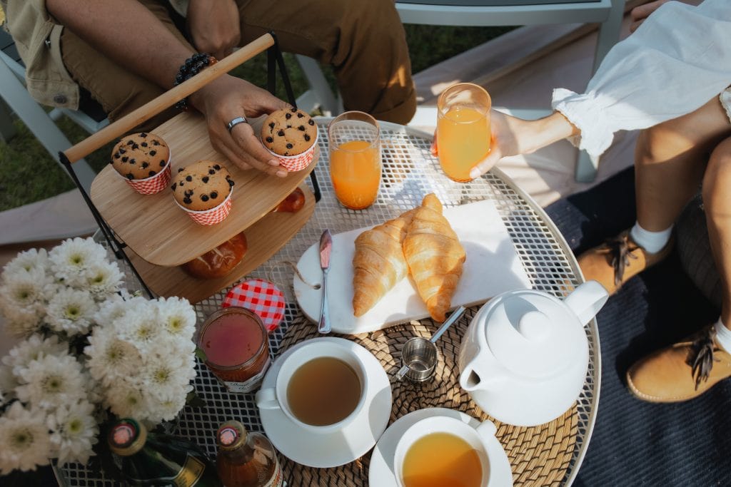 ตั้งแค้มป์ในบ้าน