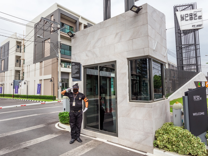 ฝากบ้านไว้กับ รปภ.