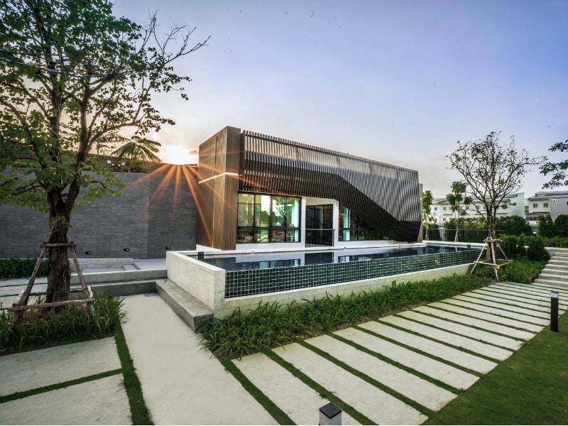 ทำเลเพชรเกษม 81