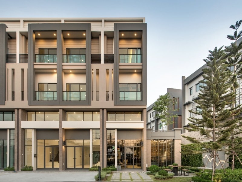 ทำเลเพชรเกษม 81