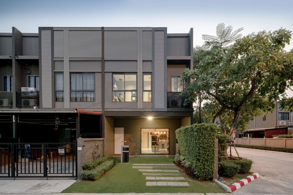 ทำเลเพชรเกษม 81