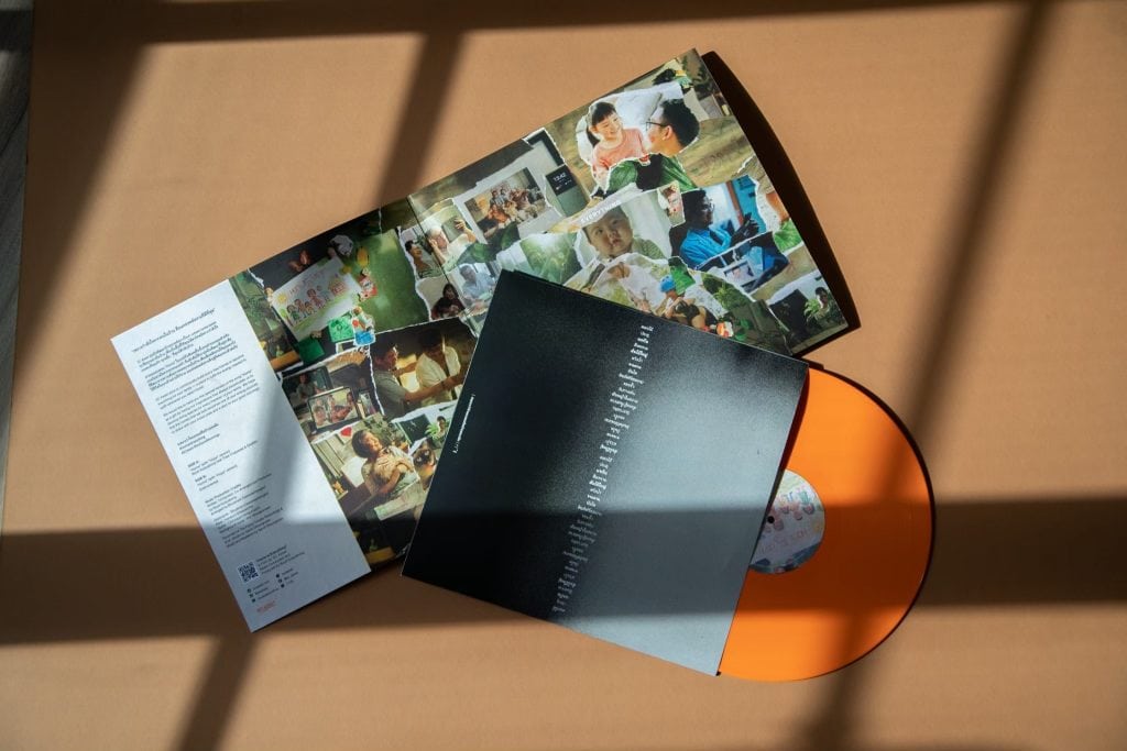 แผ่นเสียงสุดพิเศษ Home (with Hope)