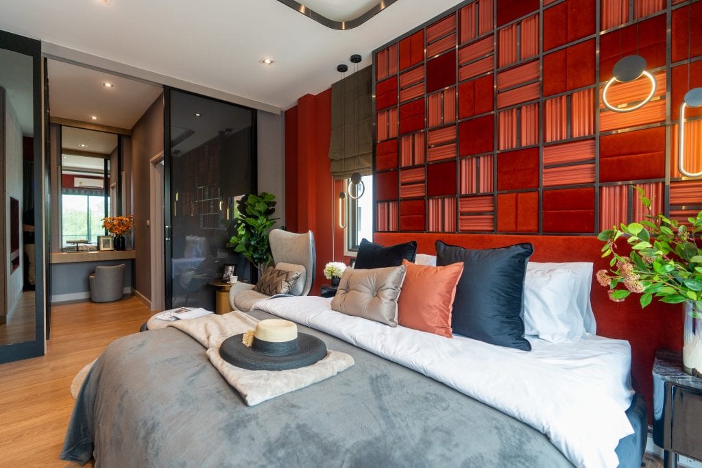 ฟังเพลงสร้างบรรยากาศที่บ้าน