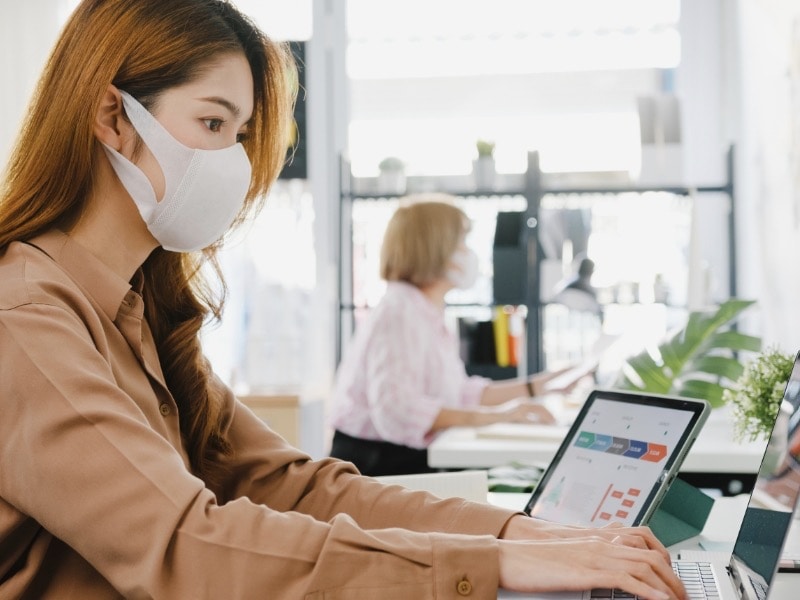 ทำงานที่ออฟฟิศ