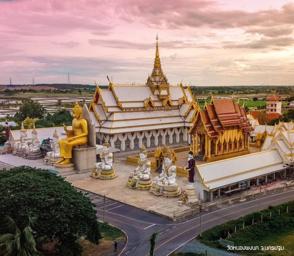 ไหว้พระ 9 วัด