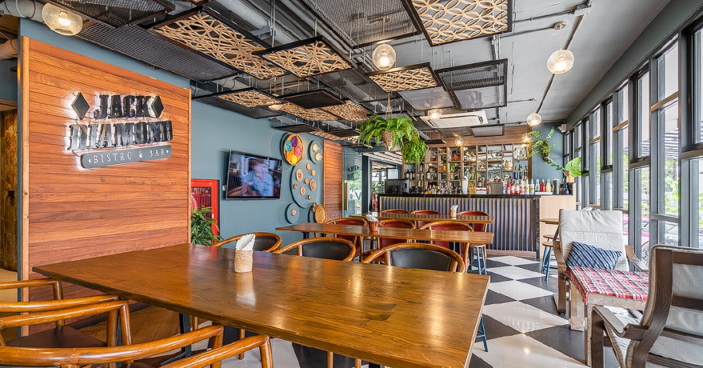 ที่เที่ยววงเวียนใหญ่ Jack Diamond