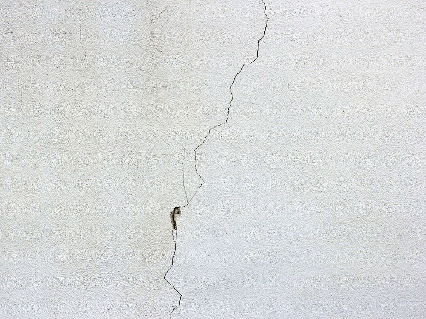 สังเกตสัญญาณบ้านทรุด